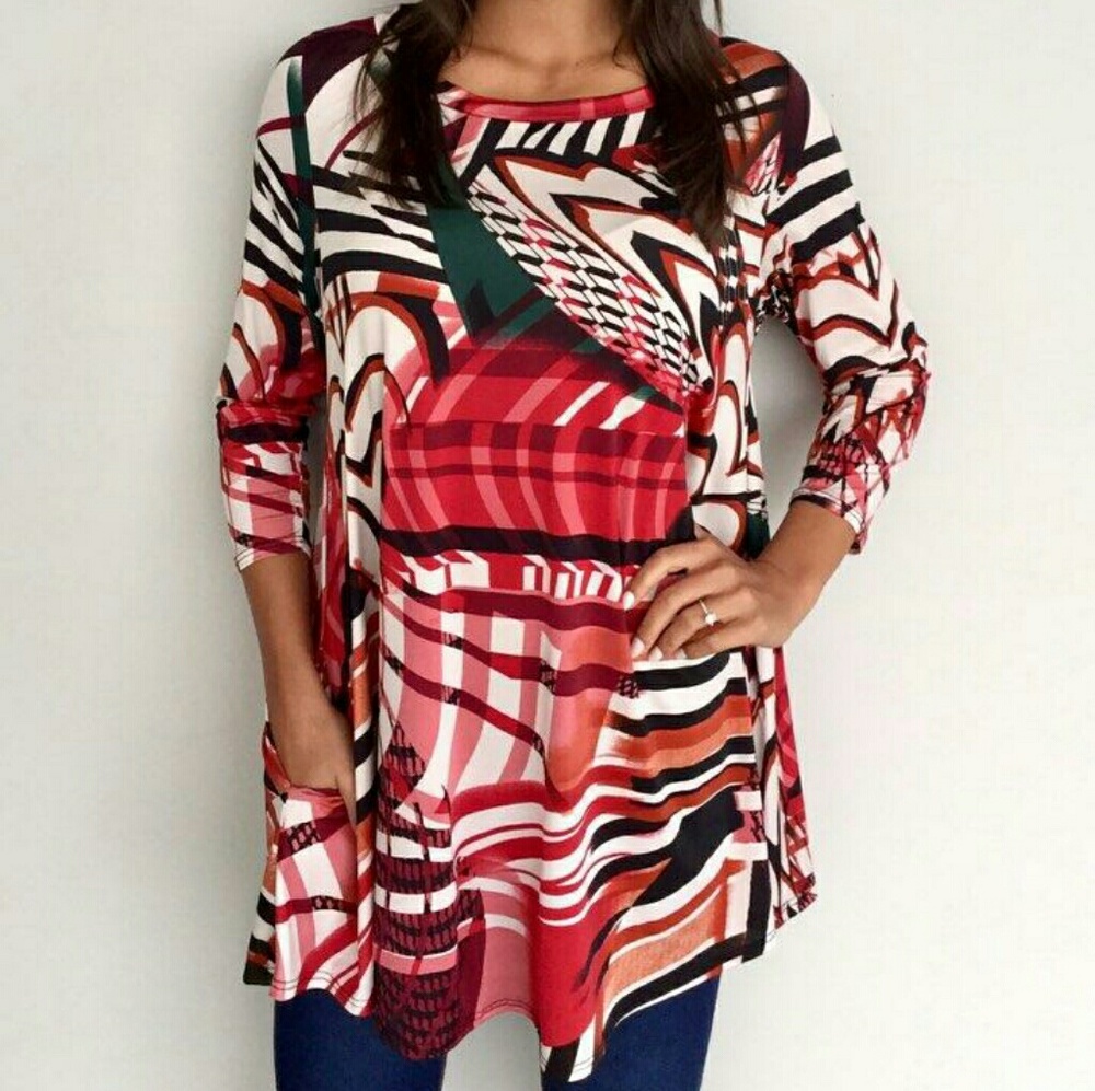 NEW ARRIVAL! Plus Size Graphic Print Top